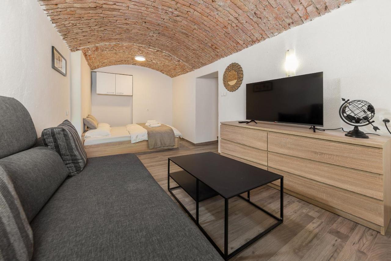 Apartman Gong