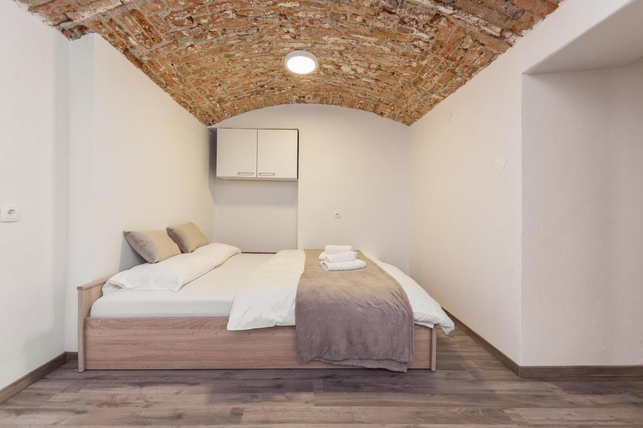 Gong Apartment *