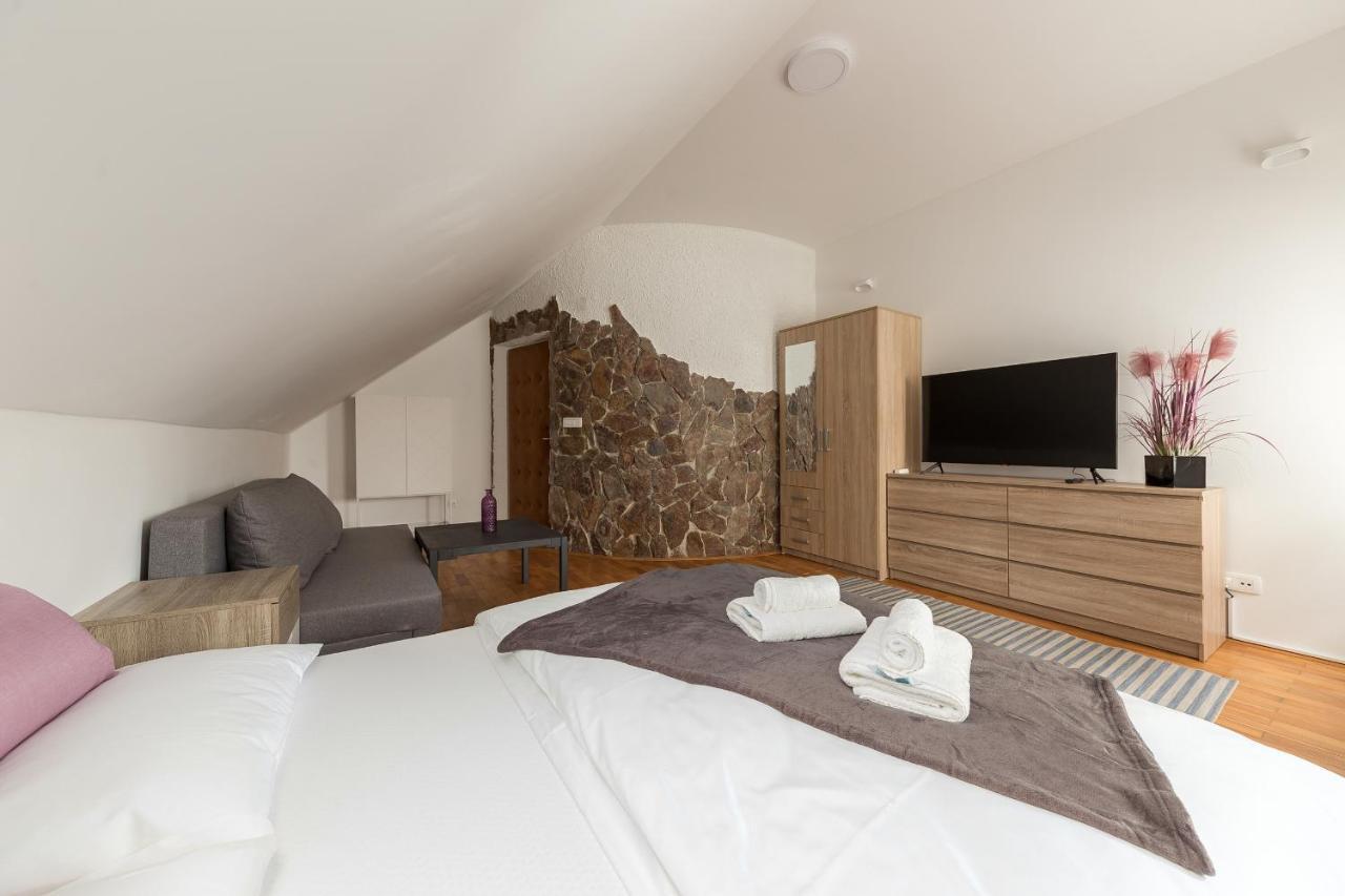 Gong Apartment *